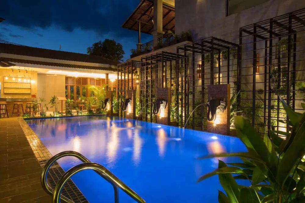 Hotel Grange Ciudad de Siem Riep Exterior foto